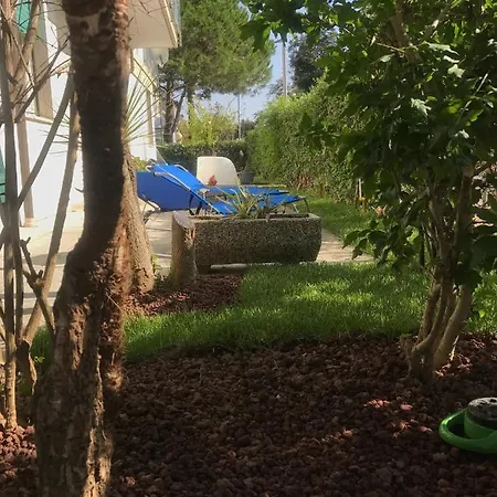 Appartement Grande Con Giardino Fronte Pineta Viareggio